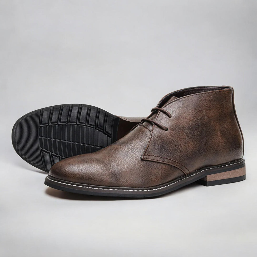 Calder | Leather Chukka Boots