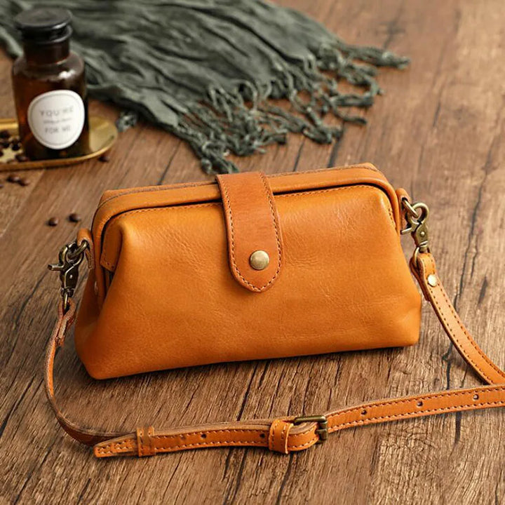 Lia | Vintage-Inspired Crossbody Bag